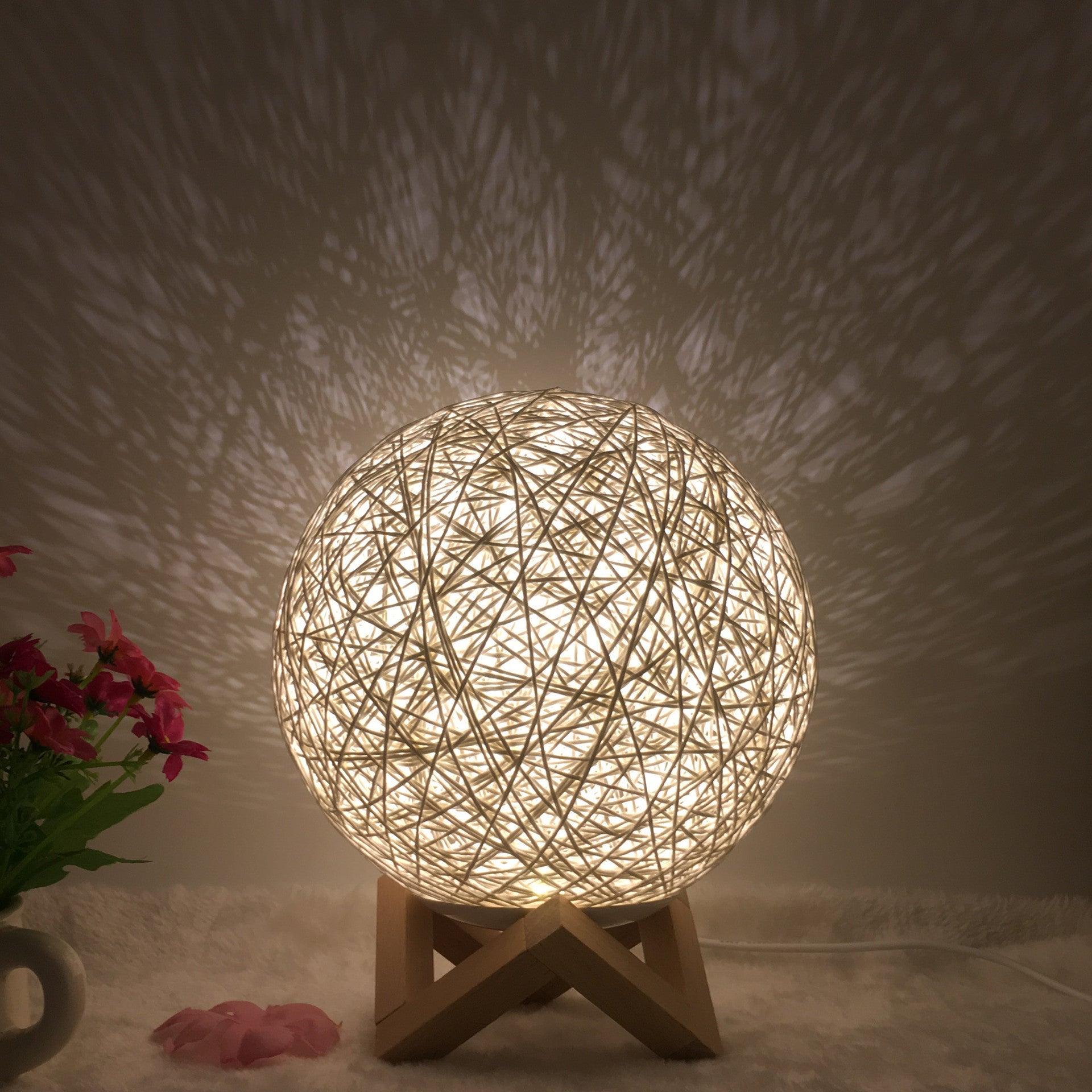 Creative Linen & Rattan Ball Table Lamp with Remote Control – Duvencioglu