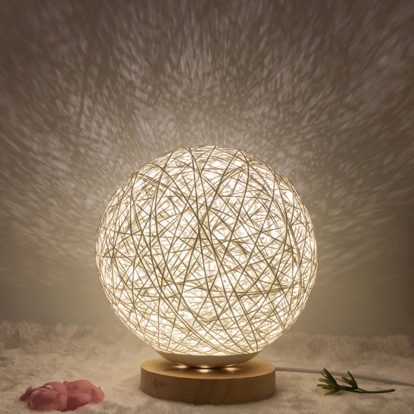 Creative Linen & Rattan Ball Table Lamp with Remote Control – Duvencioglu