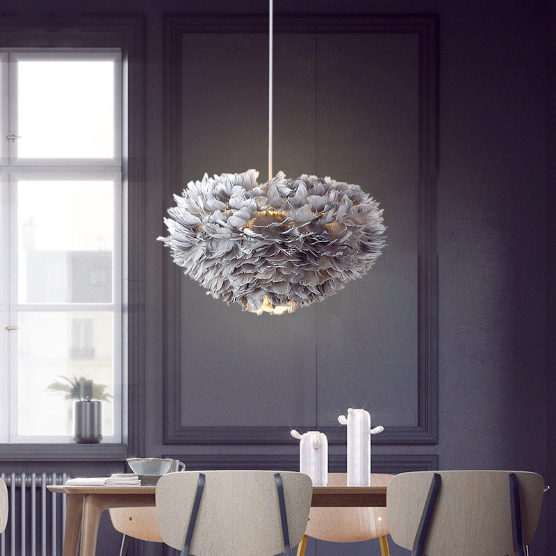 Nordic Feather LED Bedside Chandelier – 30 cm Romantic Pendant – Duvencioglu