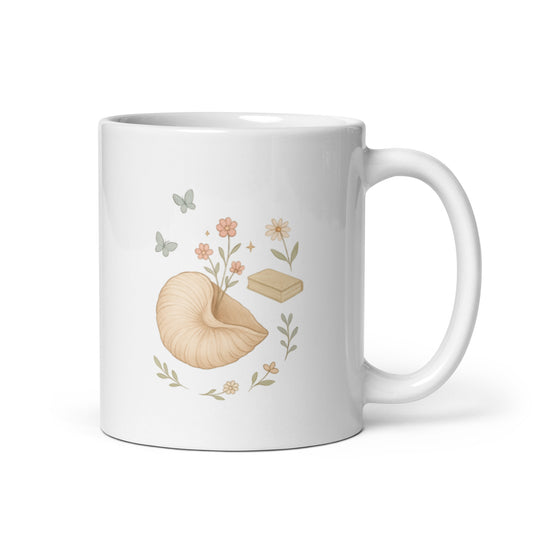 Pastel Seashell & Flower Mug – Cottagecore Nature-Inspired Illustration – Whimsical Coastal Aesthetic Coffee Cup – Duvencioglu
