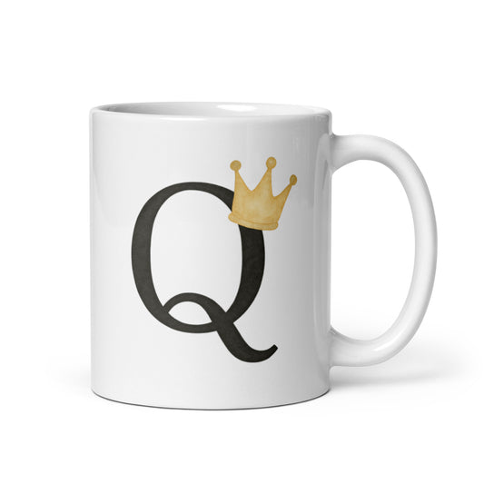 Q Initial Mug with Crown – Watercolor Letter Q Coffee Cup – Regal Gift Idea – Personalized Queen Monogram Name Mug for Her – Duvencioglu
