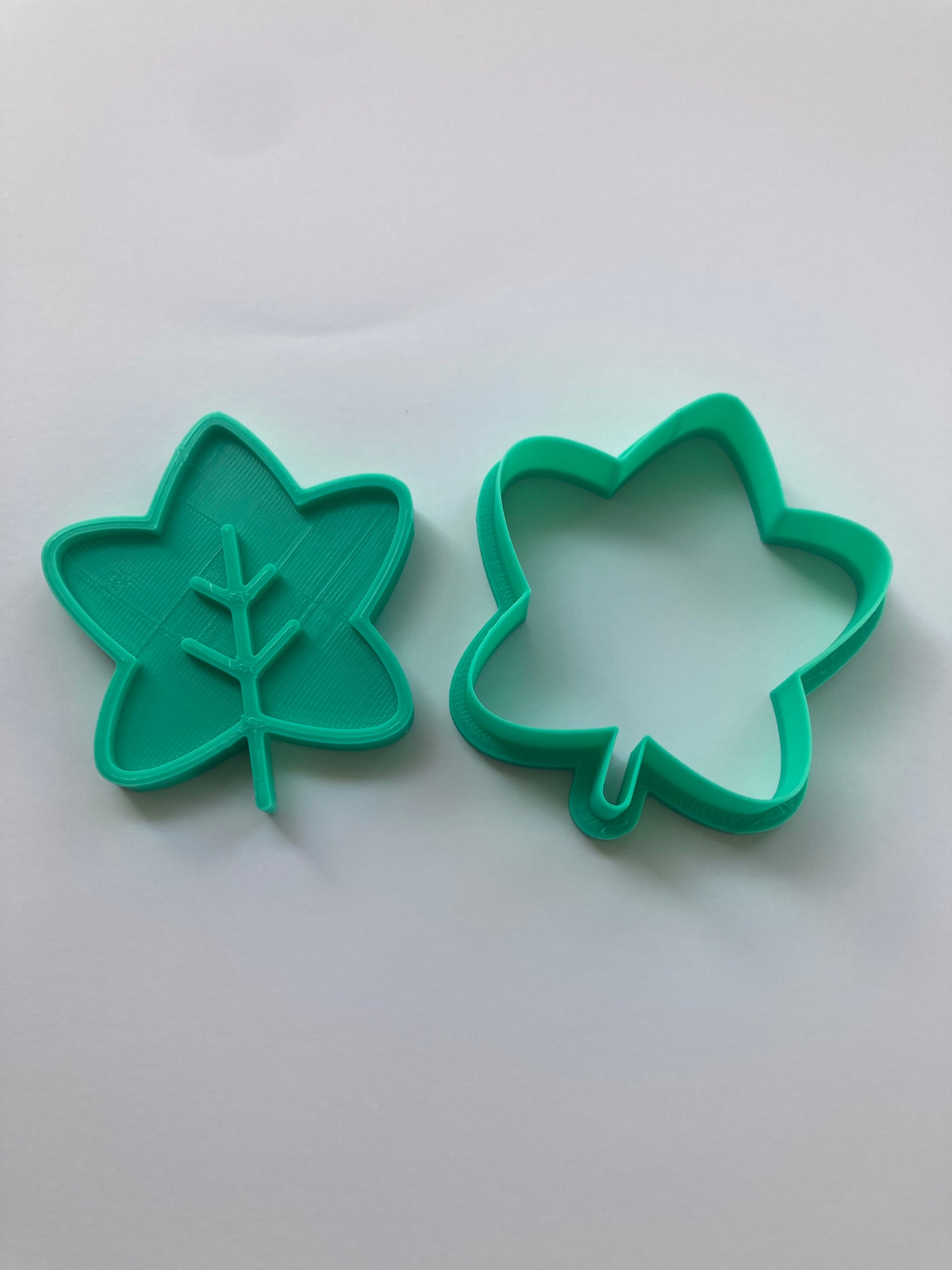 Maple Leaf Cookie Cutter - 3D Printed Autumn-Themed Mold – Duvencioglu