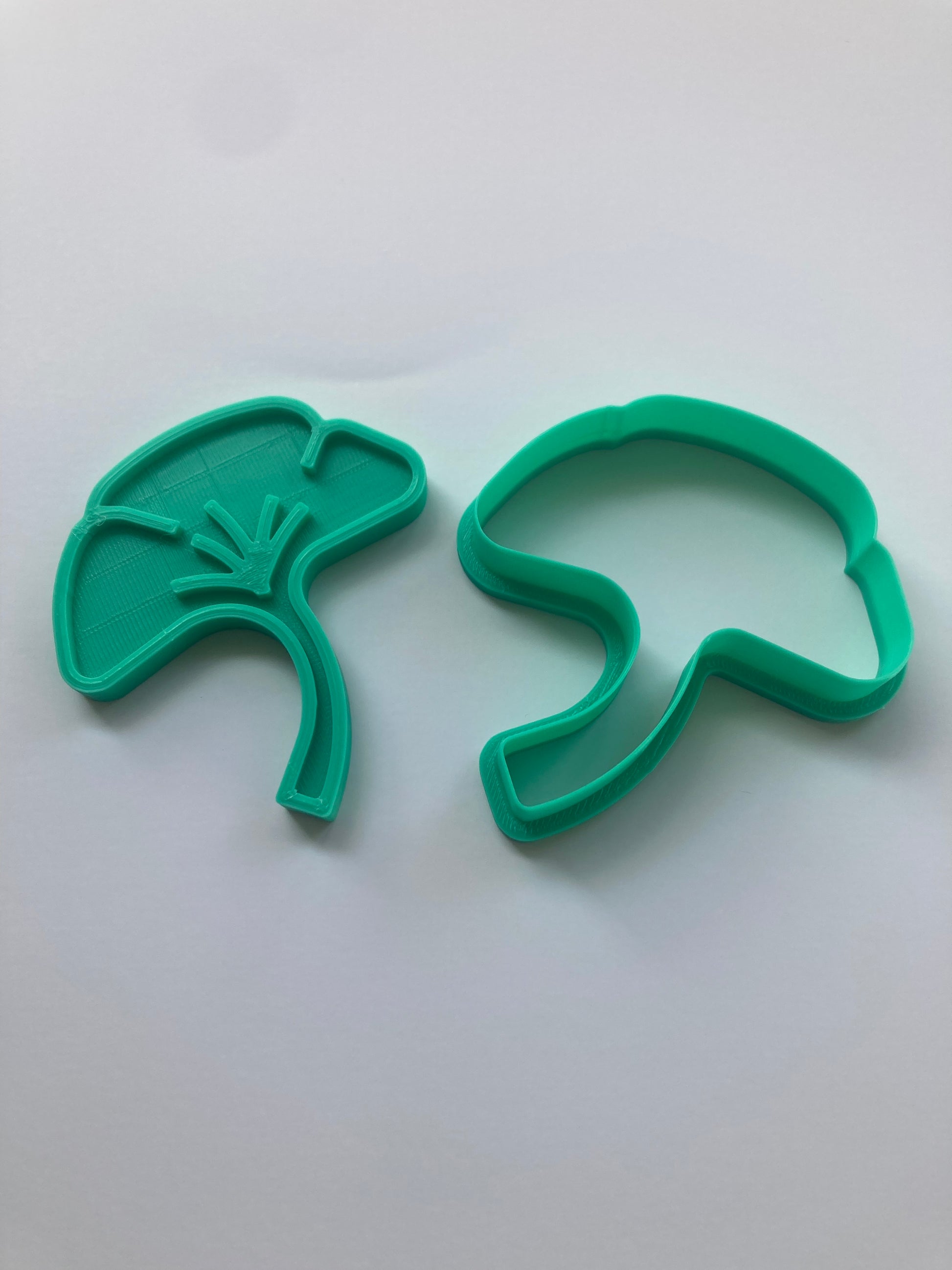 Ginkgo Biloba Leaf Cookie Cutter - Elegant Kitchen Baking Tool – Duvencioglu