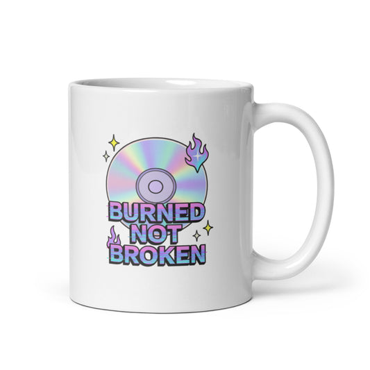 Burned Not Broken Mug – Holographic CD Y2K Design – Glitchy Retro Digital Art – Aesthetic 2000s Coffee Cup – Duvencioglu