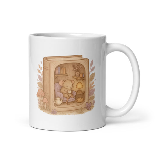 Mouse & Teacup Nook Mug – Cozy Cottagecore Book Hideaway – Whimsical Forest Teatime Design – Storybook Nature Gift – Duvencioglu